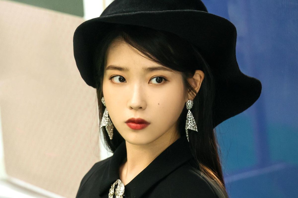 IU